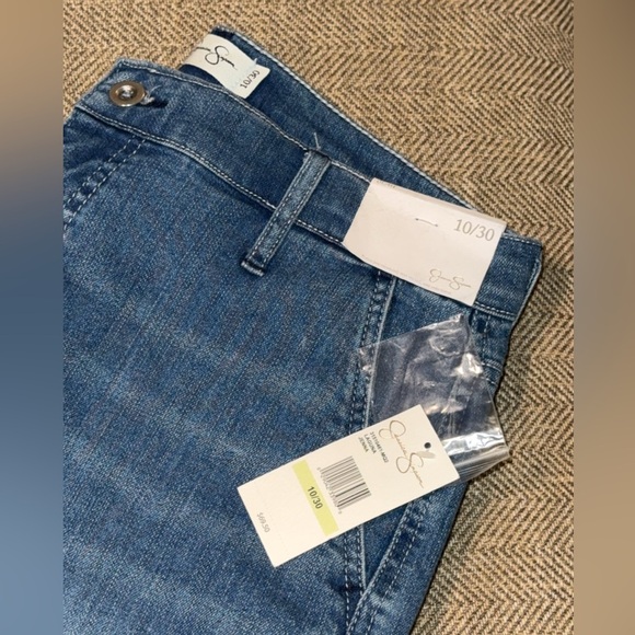 NWT Jessica Simpson Women’s Jeans LAGUNA JENNA Size 10/30 - Picture 3 of 12